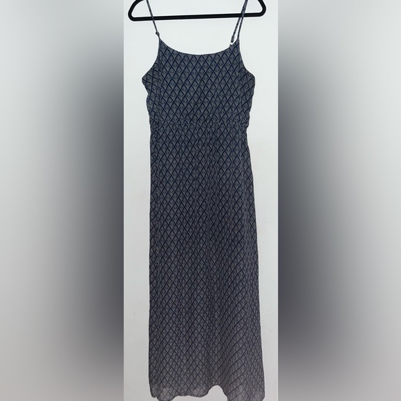 Full length layered dress. Cute everyday wear. - Picture 2 of 4